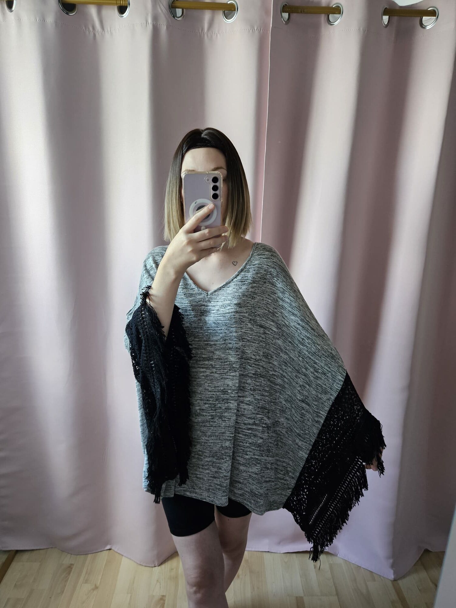 Ponczo boho z dekoltem V i ażutowymi rękawami uniwersalny