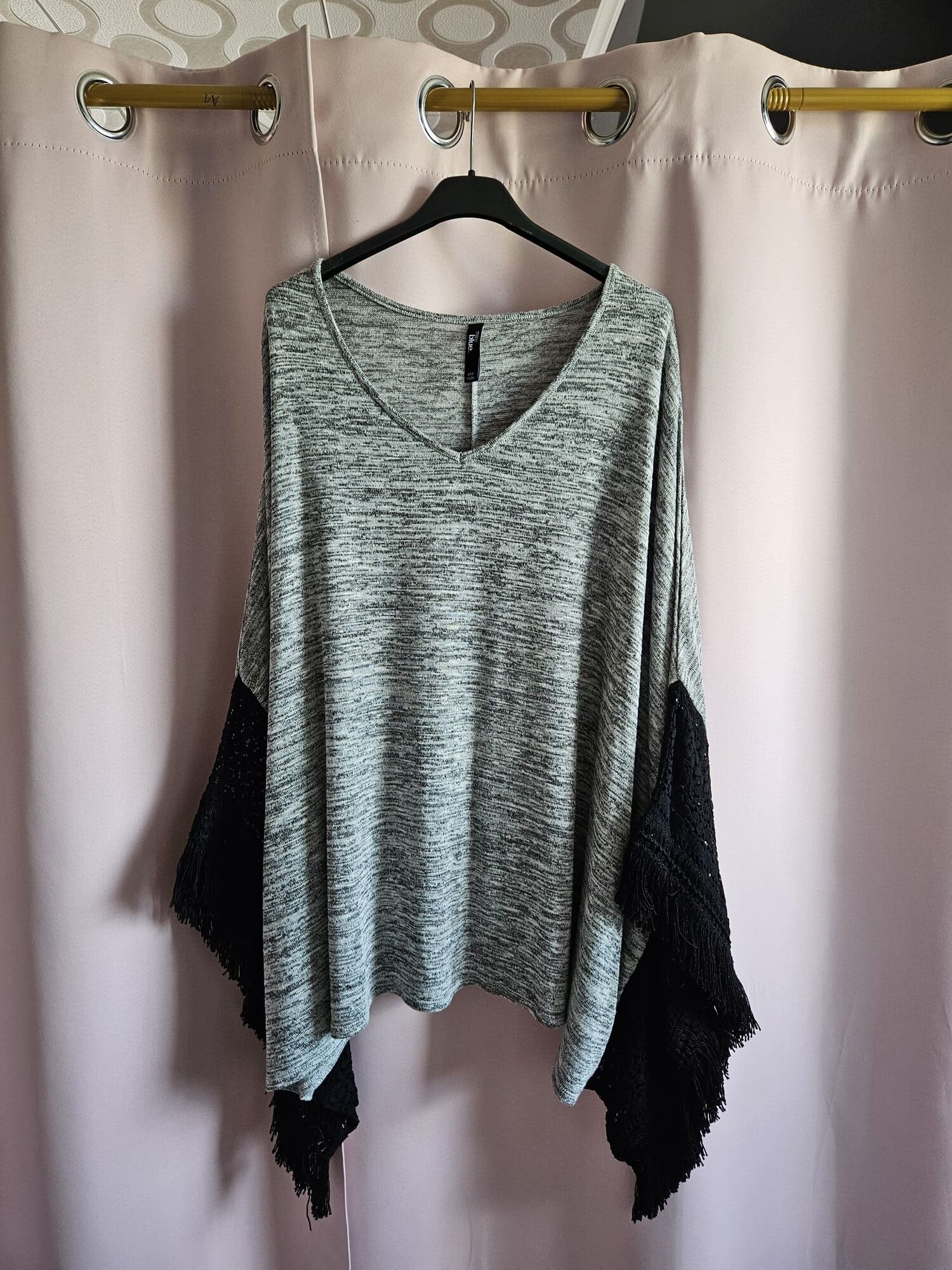 Ponczo boho z dekoltem V i ażutowymi rękawami uniwersalny - obrazek 2