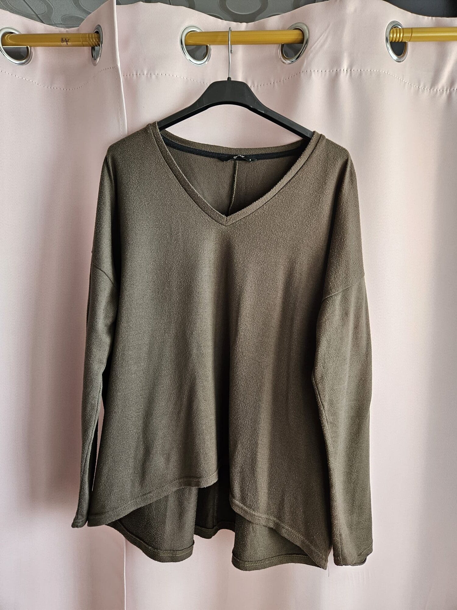 Sweter z dekoltem w kształcie litery V Uniwersalny - obrazek 2